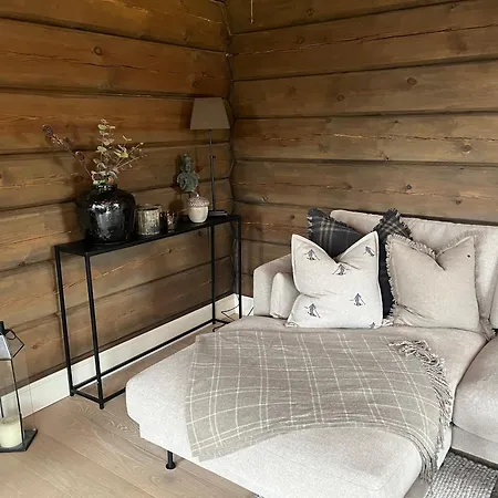 Ornenipa Lodge- Flott Med 6 Sov, 2 Bad Og Beliggenhet Prázdninový dům *